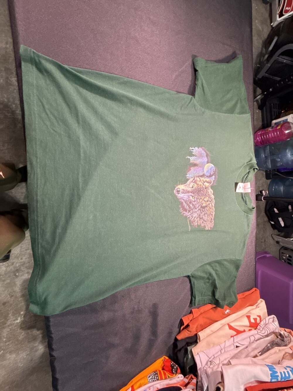 Vintage 2000 Global Impressions Wolf Graphic Single Stitch T-Shirt